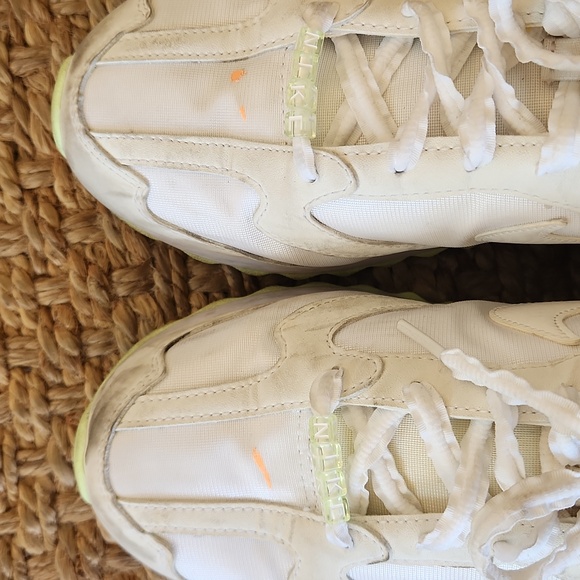 Nike Womans Air Max Dawn Sneakers Peach Cream White Size 10 - Picture 9 of 11